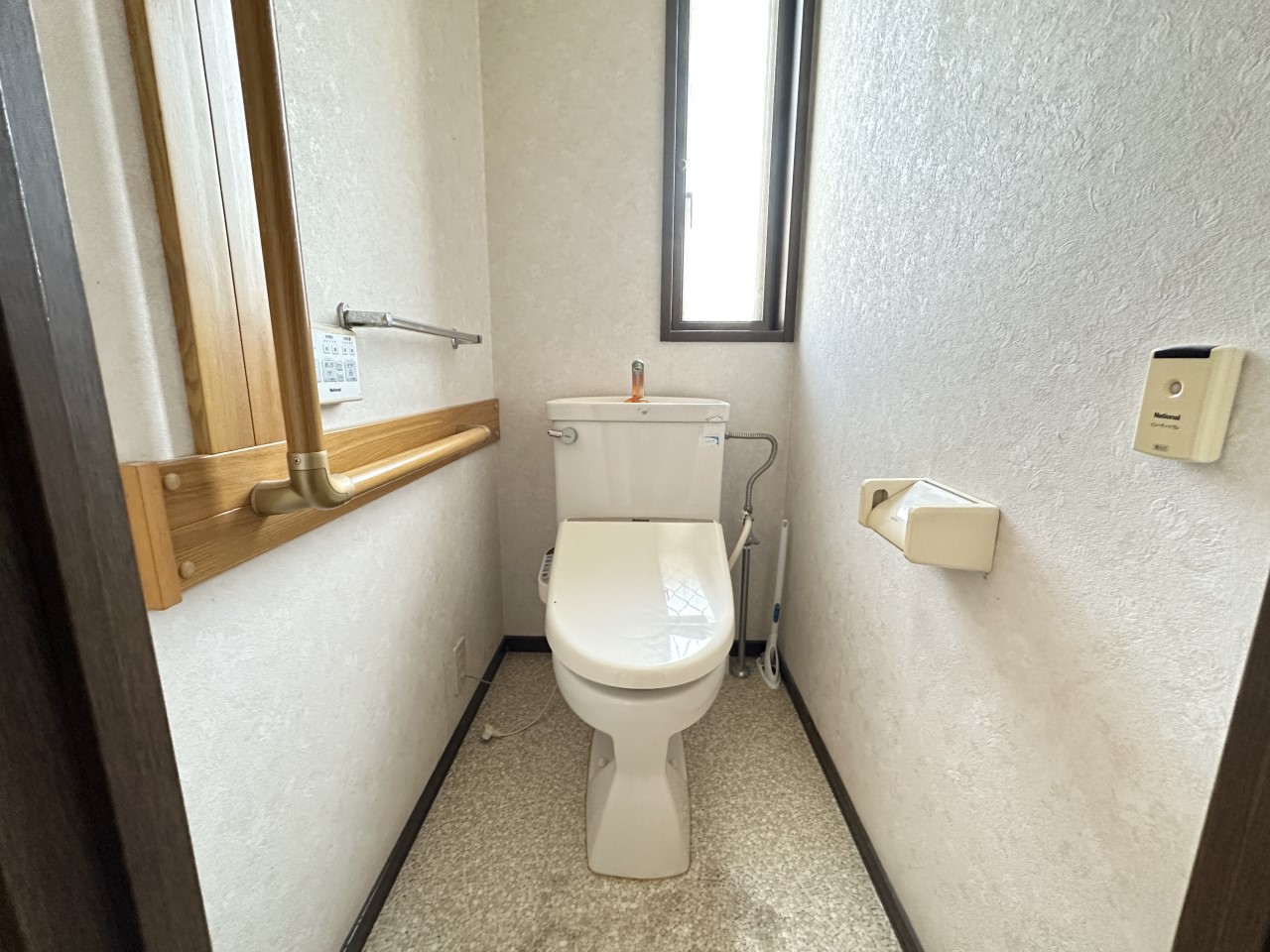 ◆トイレ｜リフォーム前のトイレです。