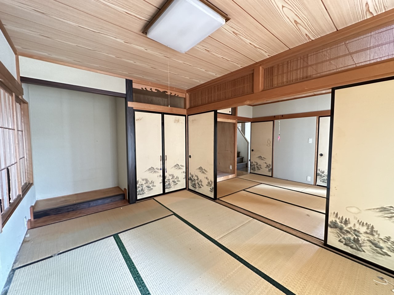 ◆和室｜リビングと続き間となっています！2部屋分あります♪