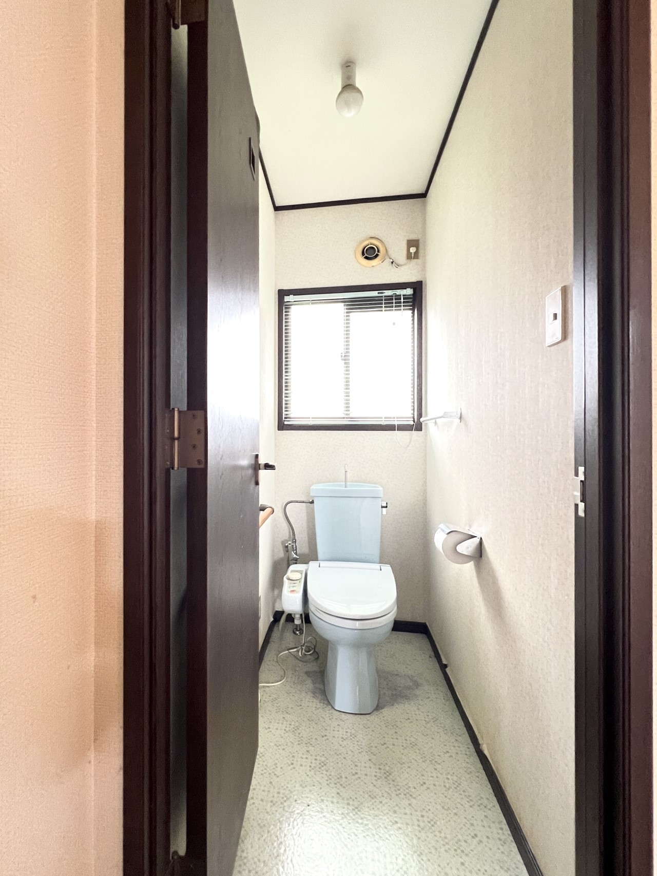 ◆トイレ｜リフォーム前のトイレです。