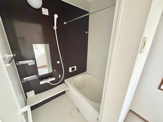 ◆浴室（リフォーム後写真）｜冬でも暖かく雨の日でも洗濯物が乾かせる「暖房換気乾燥機」付き