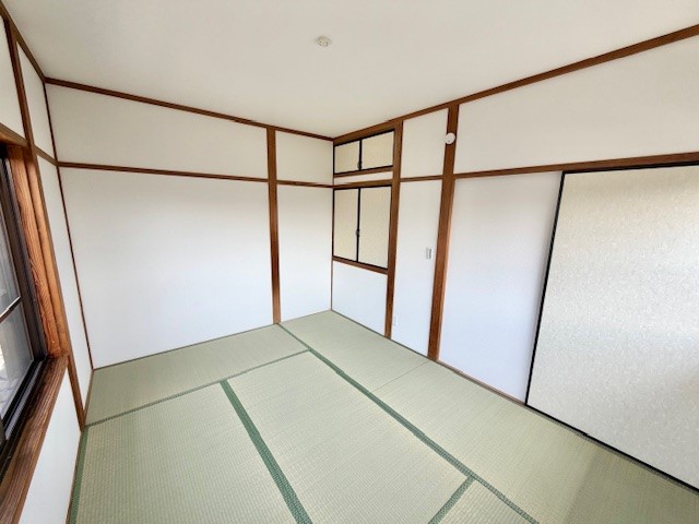 ご両親がお泊りになっても、ぬくもりを感じられる2階和室でゆっくりとお寛ぎいただけます♪