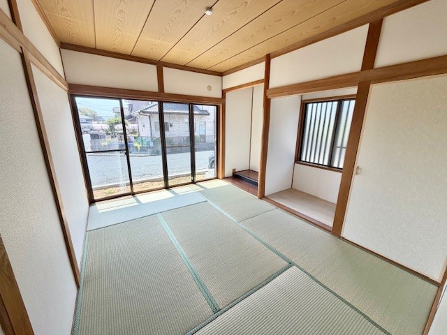 ◆和室6帖｜ご夫婦の寝室、客間にも使える1階の独立した和室♪