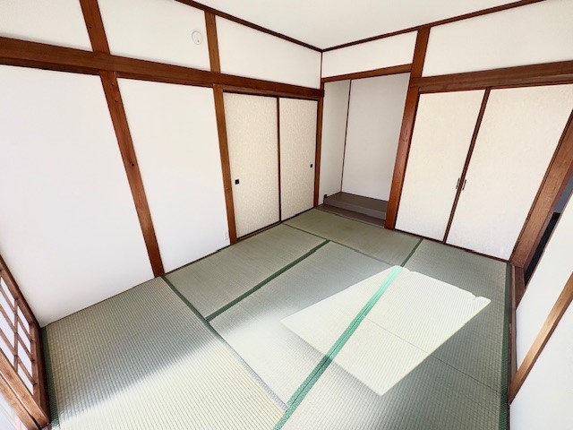 ◆1階和室（リフォーム後写真）｜玄関の隣にある和室スペースです。来客用のお部屋としても便利です♪