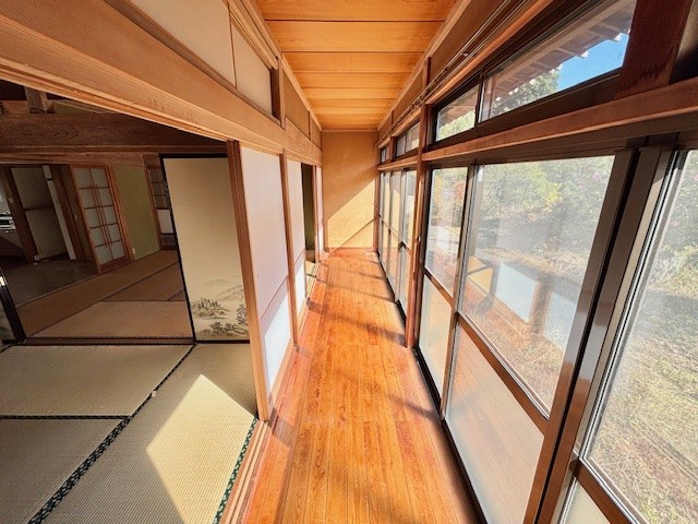 ◆縁側｜日本家屋らしさや、季節を感じる暮らしを演出できる魅力的なポイント。