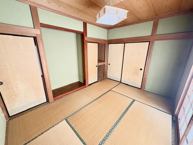 ご両親がお泊りになっても、ぬくもりを感じられる和室でゆっくりとお寛ぎいただけます♪