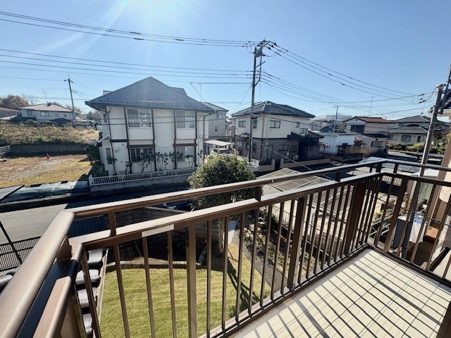 洗濯物がたくさん干せ、日当たりも良いバルコニーです♪