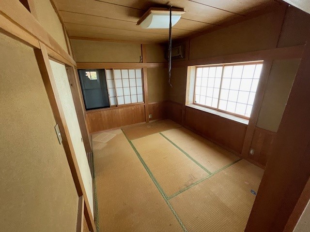 ご両親がお泊りになっても、ぬくもりを感じられる2階和室でゆっくりとお寛ぎいただけます♪