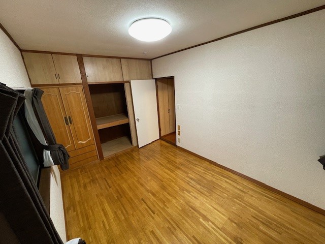 ◆2F洋室｜収納も備わっているのでお部屋が片付きます♪