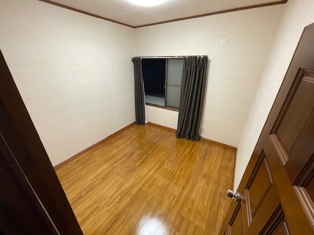 ◆2F洋室｜大容量収納やワークスペースなど、マルチに使えて便利な4.5帖の部屋！