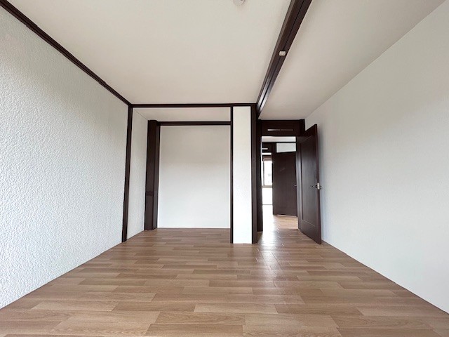 【洋室】収納付きで広く使える洋室は書斎や趣味の部屋にも♪