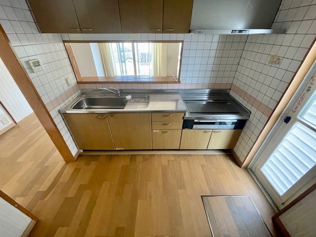 【キッチン】対面キッチンなのでお料理しながらリビングを見守れます♪※2026年3月撮影