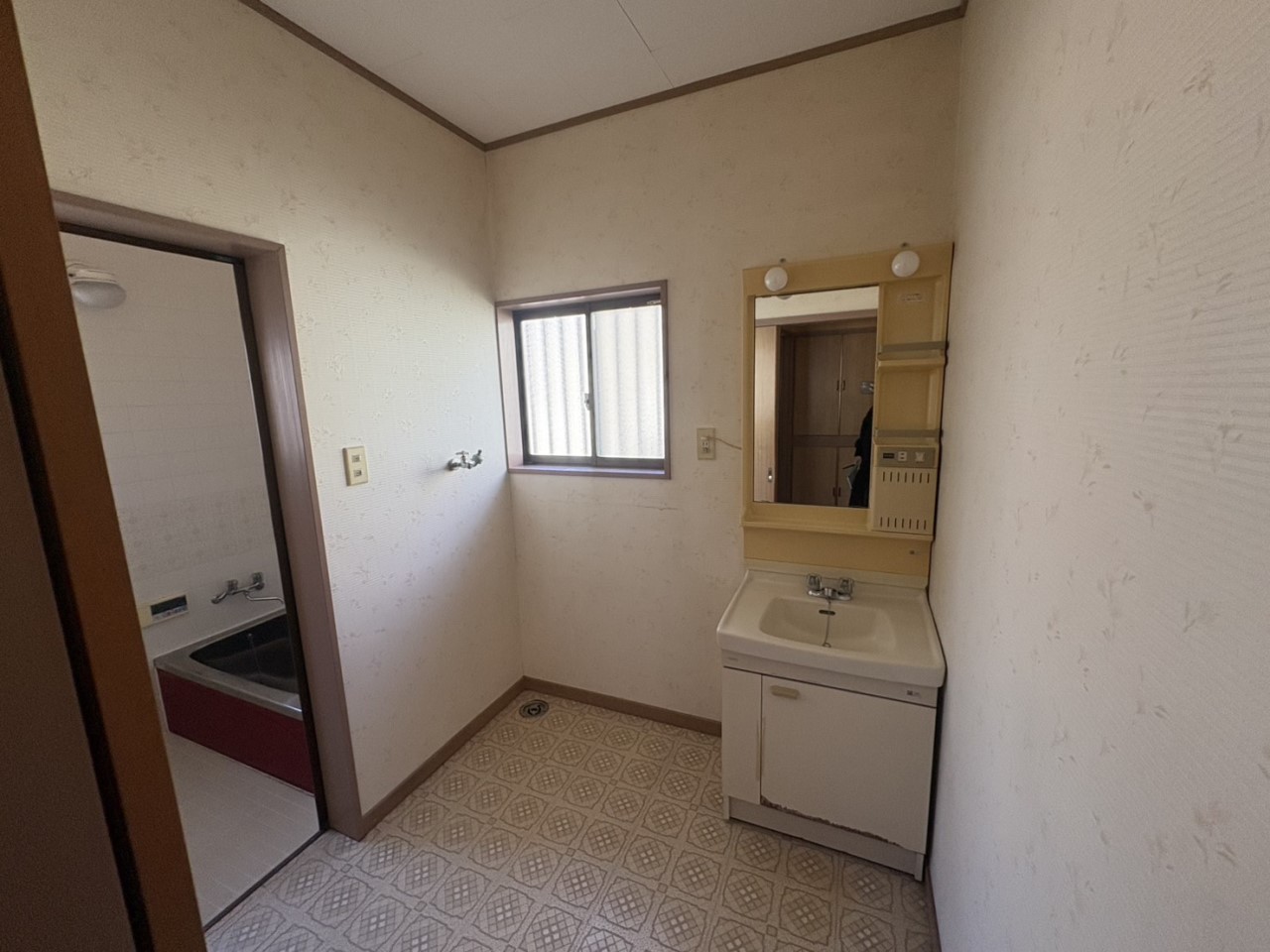 【洗面脱衣所】スペースの確保された使い勝手の良い洗面脱衣所です♪※2026年3月撮影