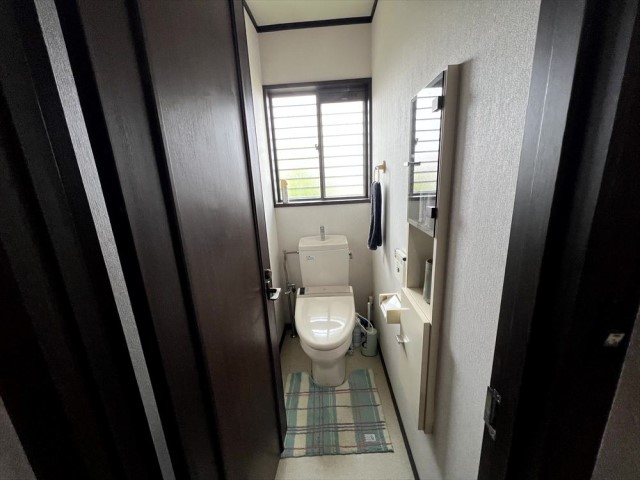【2Fトイレ】2階にもトイレがあるので階段を上り下りする手間を省きます♪※2026年5月撮影