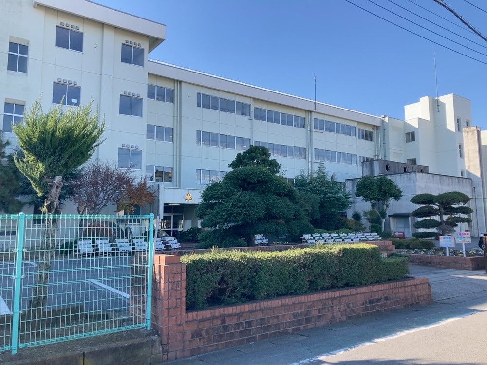 土浦第三中学校(1900m)-