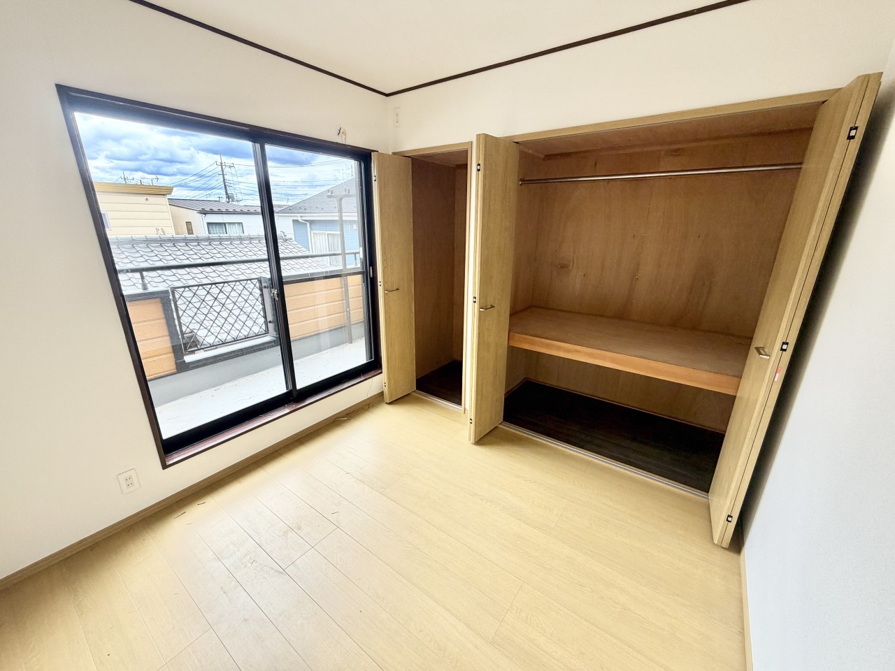 ◆2階洋室（リフォーム後）｜家族でゆったり時間を過ごせるお部屋です。