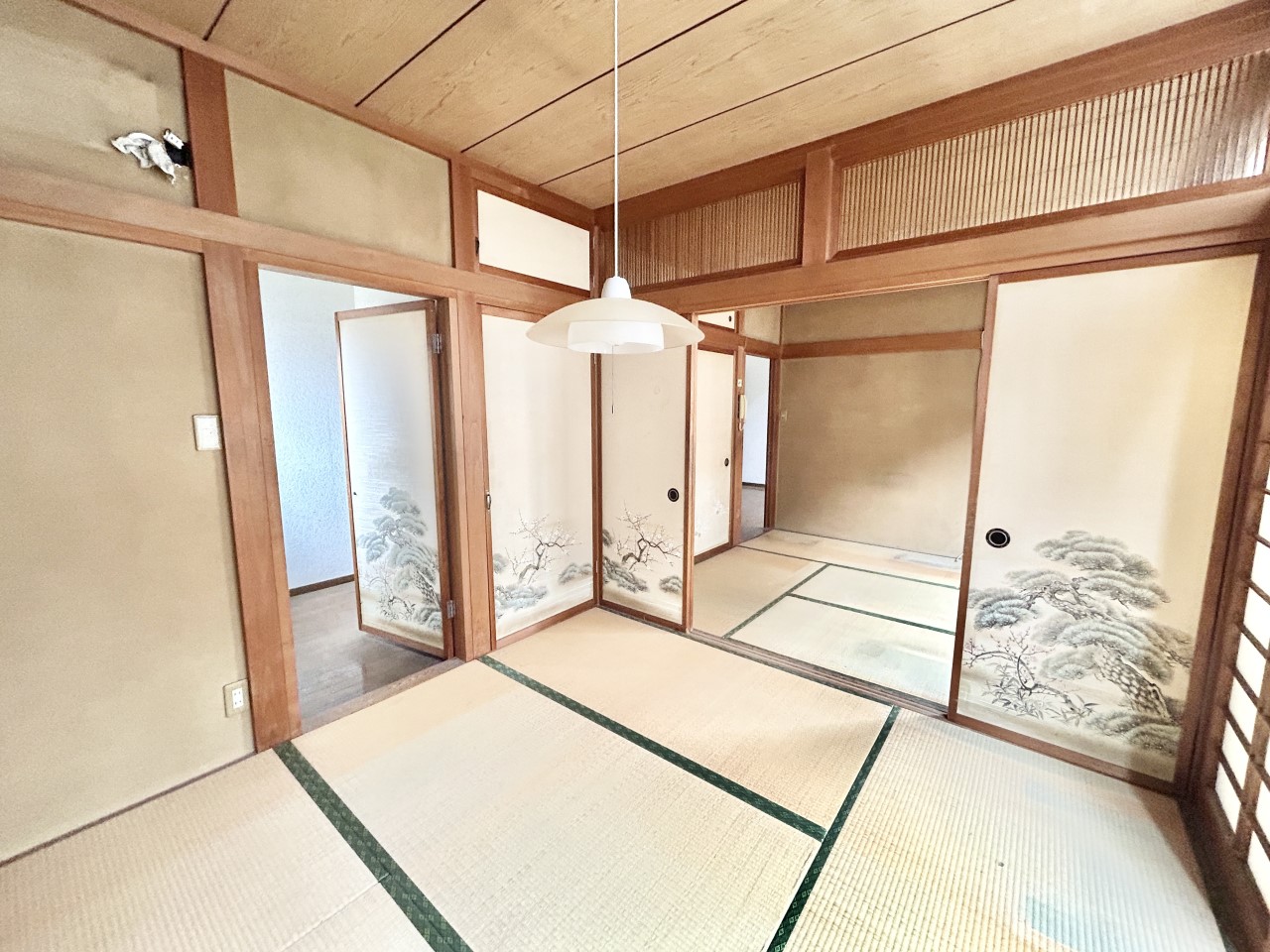 ◆1階和室｜ぬくもりを感じられる和室でゆっくりとお寛ぎいただけます♪