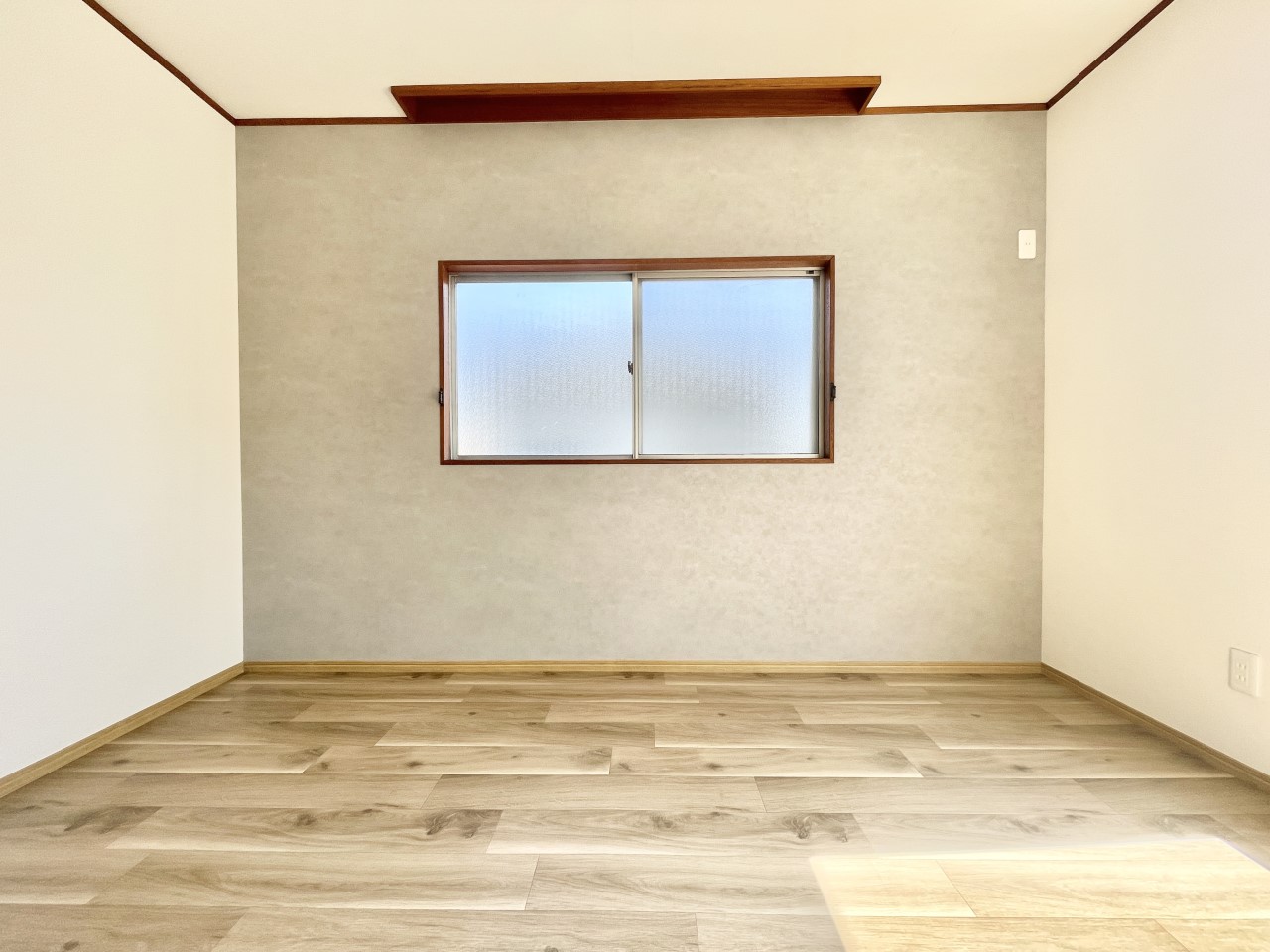 ◆2階洋室（リフォーム後）｜家族でゆったり時間を過ごせるお部屋です。