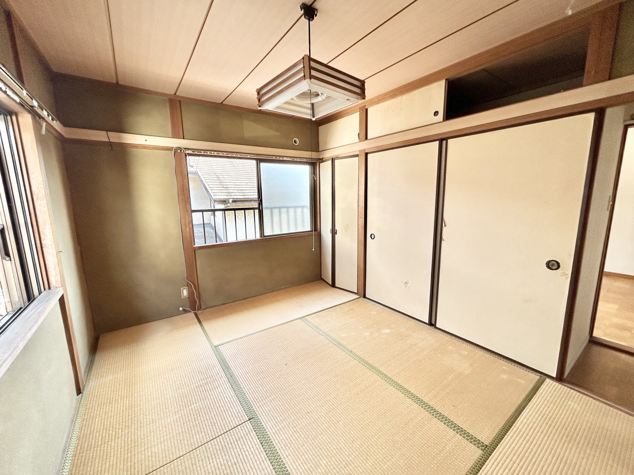 ◆2階和室｜ぬくもりを感じられる和室でゆっくりとお寛ぎいただけます♪