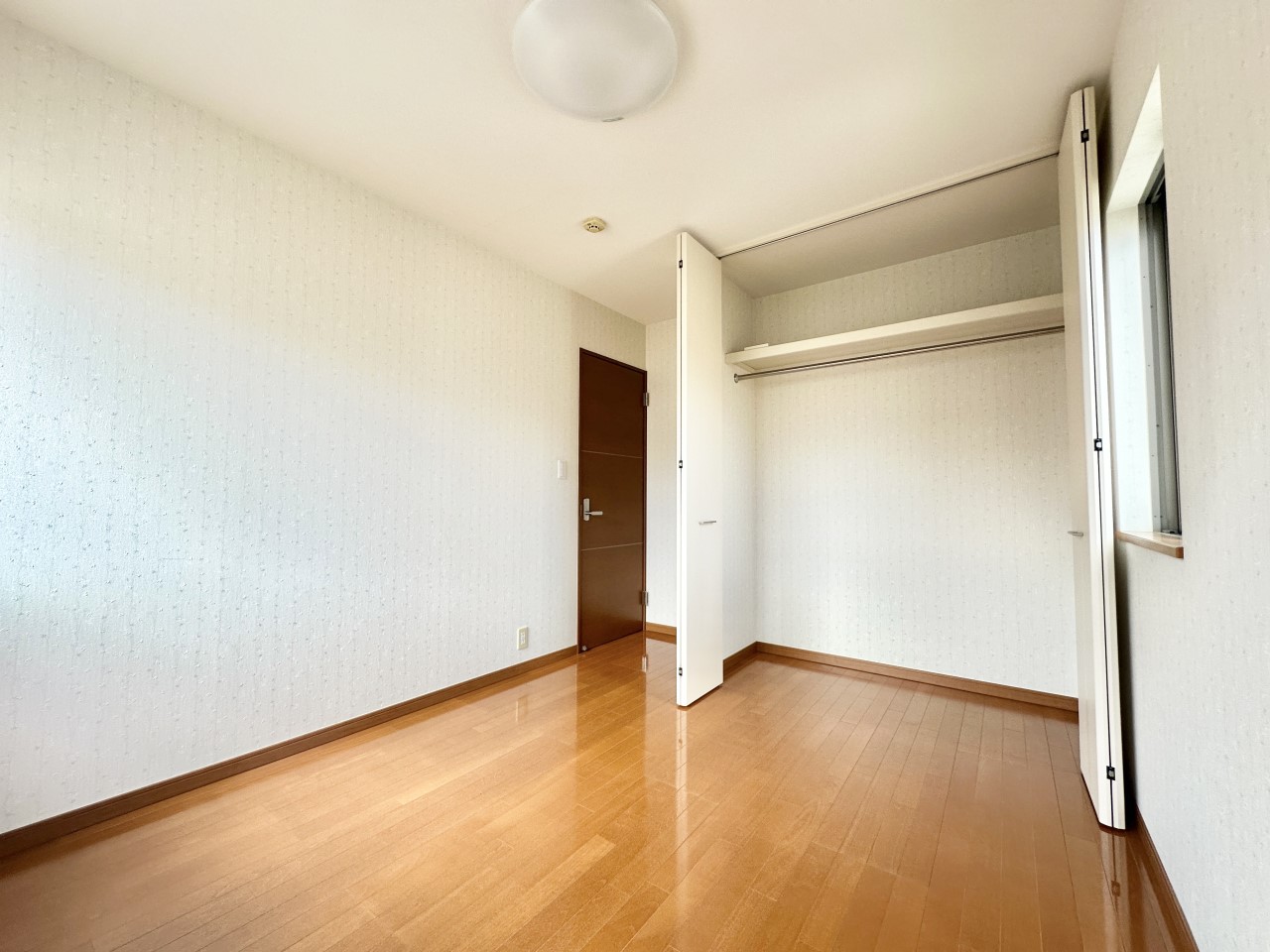 ◆2階洋室｜日当たり良好の為、居心地いい空間を演出できます！