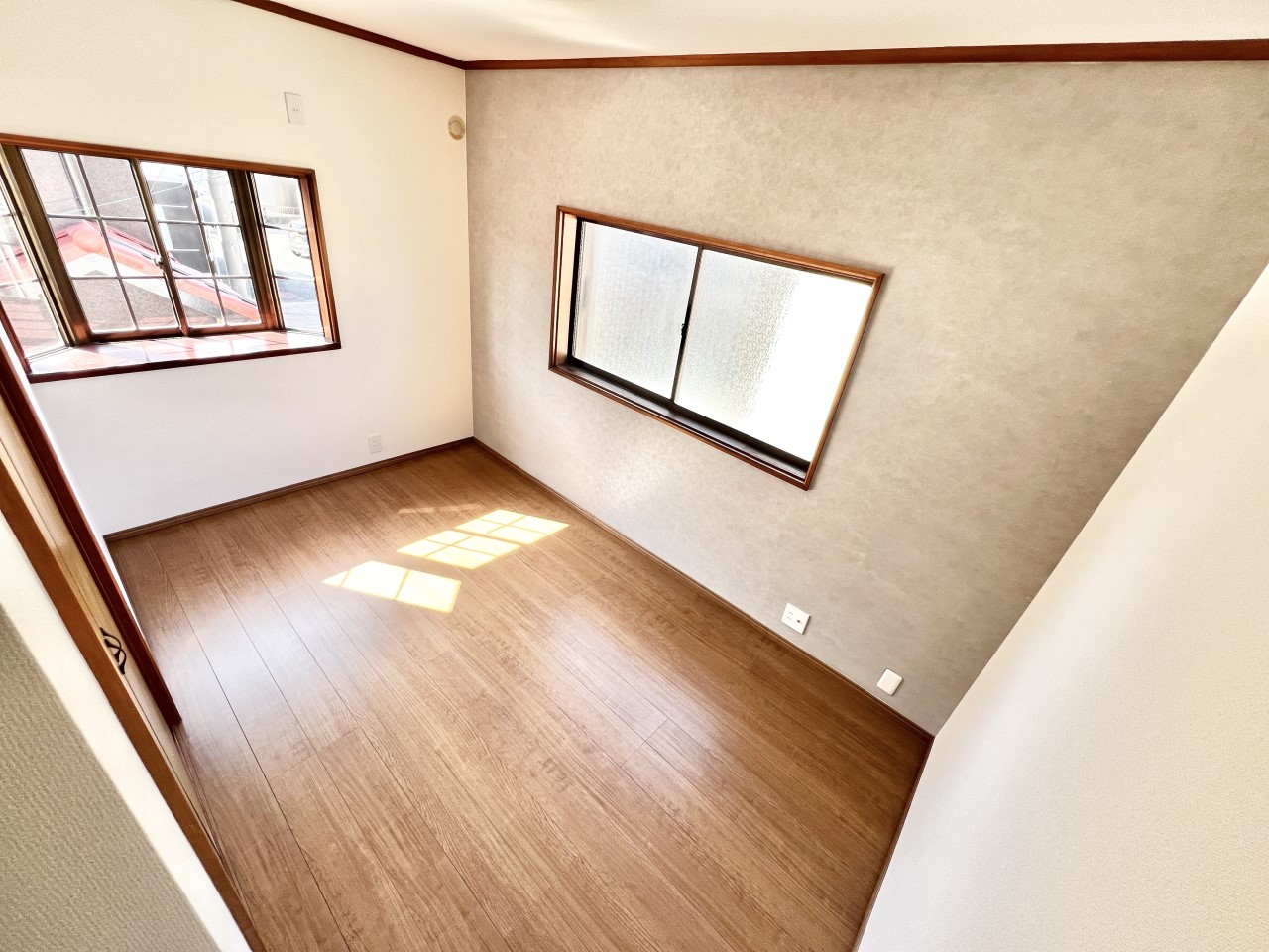 ◆2階洋室（リフォーム中）｜リフォーム中もご案内可能です。フローリング張替えしました。