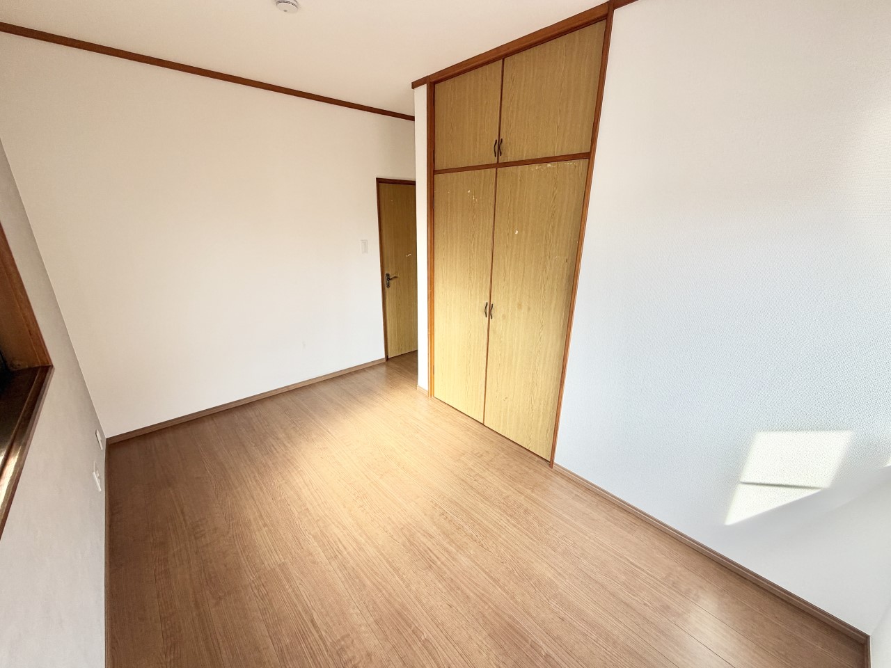 ◆2階洋室（リフォーム後）｜家族でゆったり時間を過ごせるお部屋です。
