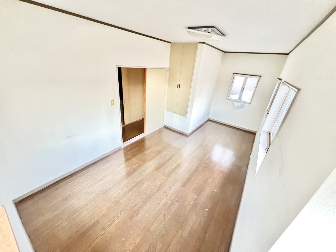 ◆2階洋室｜日当たり良好の為、居心地いい空間を演出できます！