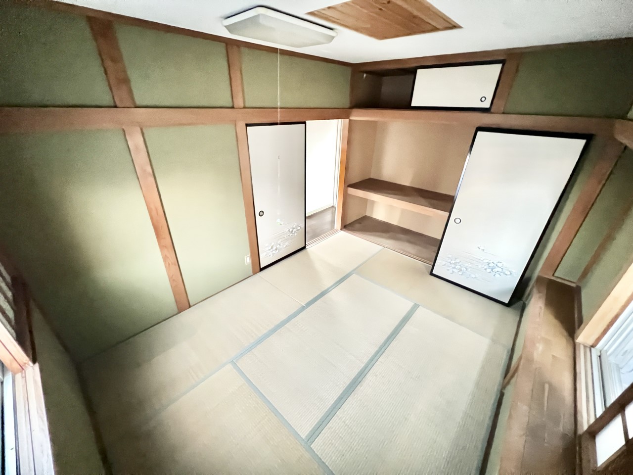 ◆2階和室｜ぬくもりを感じられる和室でゆっくりとお寛ぎいただけます♪