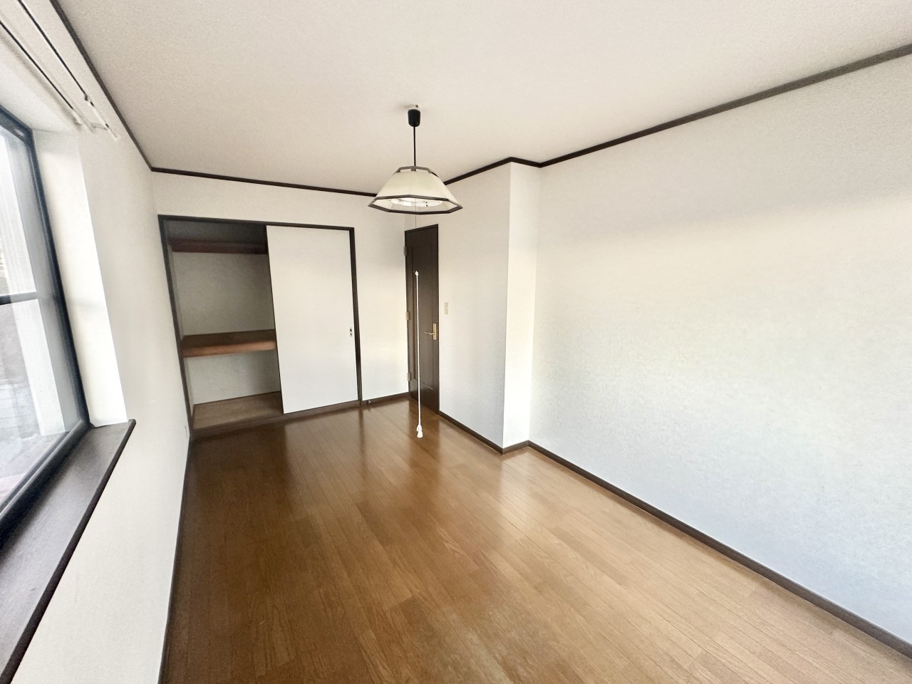 ◆2階洋室｜家族が揃う団らんのひと時は楽しく、そしてゆったりと。