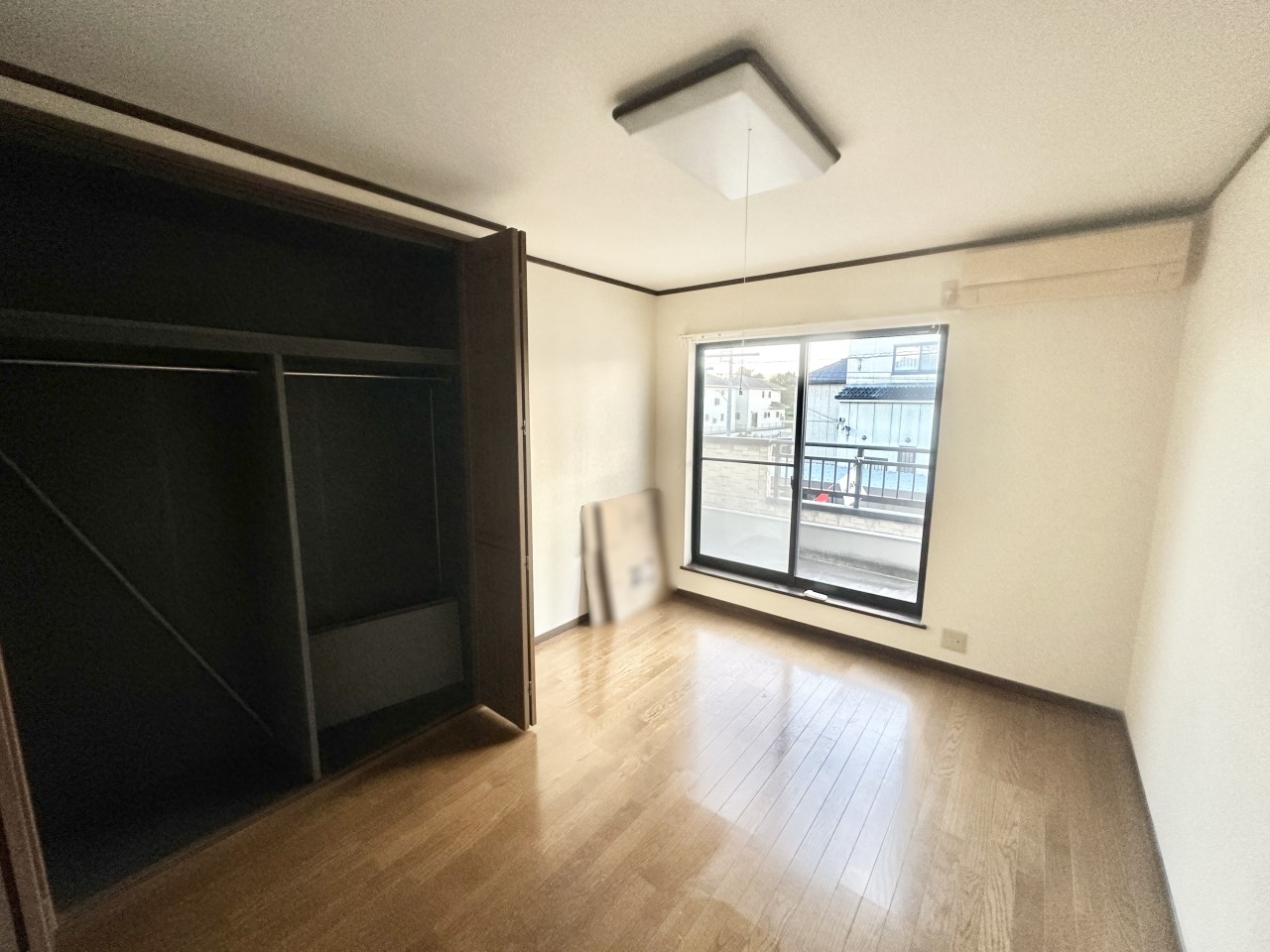 ◆2階洋室｜時代に合わせて使い方が変化するお部屋です。