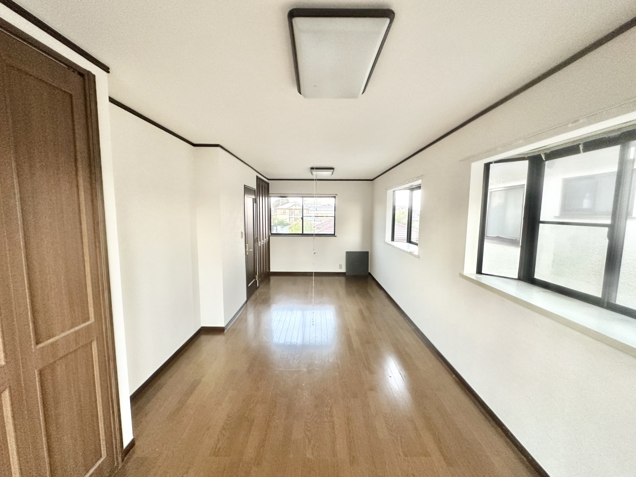 ◆2階洋室｜家族が揃う団らんのひと時は楽しく、そしてゆったりと。