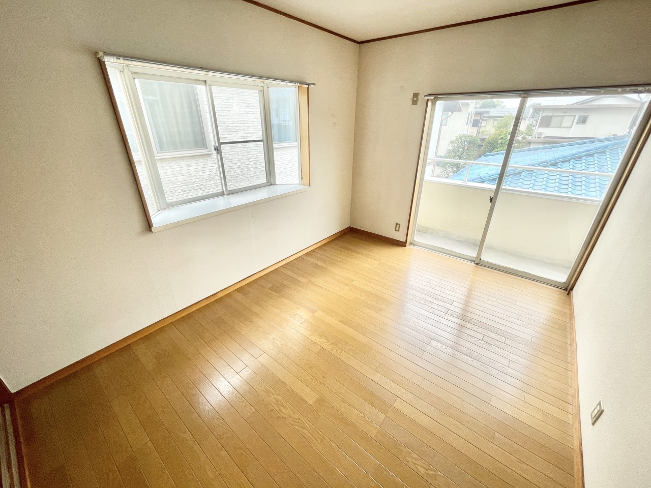 ◆2階洋室｜家族が揃う団らんのひと時は楽しく、そしてゆったりと。