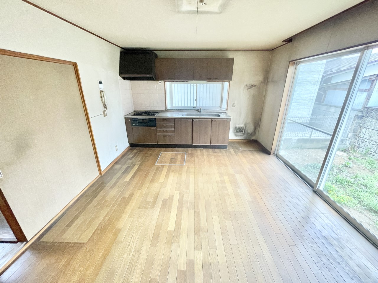 ◆リビング｜ぬくもりを感じる親しみやすいコーディネート。インテリアグリーンを取り入れて緑あふれる明るいリビングにしても良いですね。