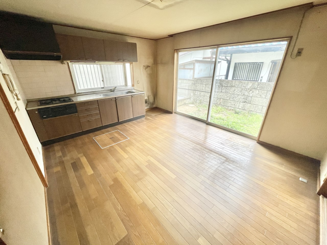 ◆リビング｜木のぬくもりがあふれるダイニング。家族がそろう食事の時間はもちろん、ひとりの時間もリラックスして過ごせます