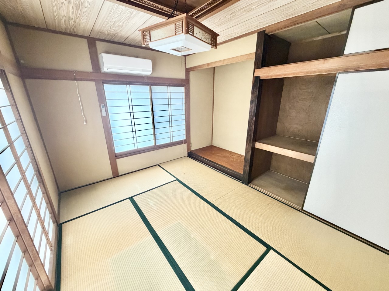 ◆1階和室｜ぬくもりを感じられる和室でゆっくりとお寛ぎいただけます♪