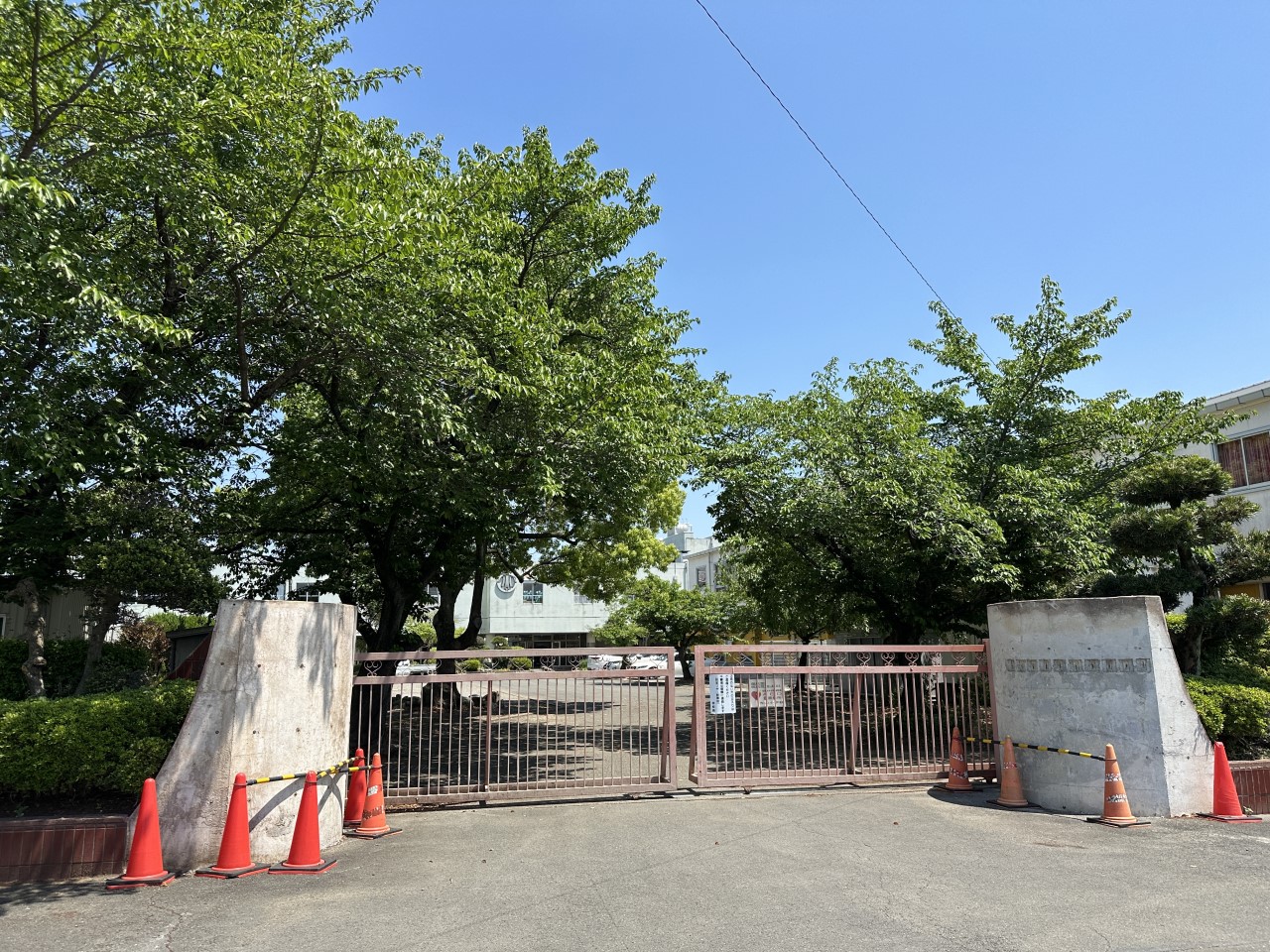 毛呂山町立光山小学校(1387m)-