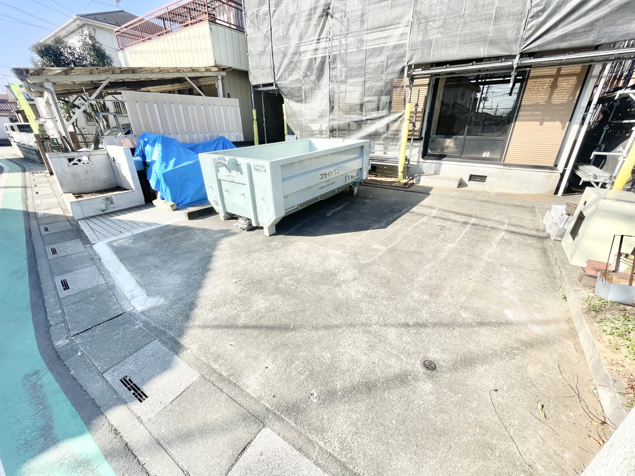 ◆駐車場（リフォーム中）｜並列2台駐車可能です！