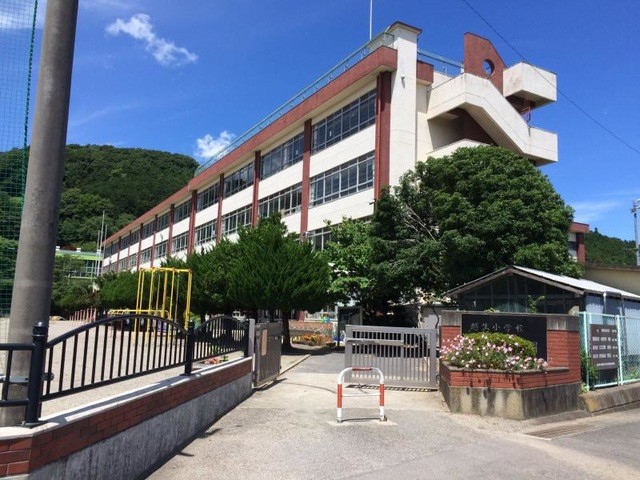 越生町立越生小学校(1280m)-