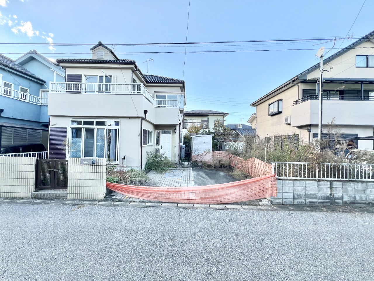 ◆外観｜白い外観が光を反射し、お家全体を明るく大きい印象にしてくれます♪