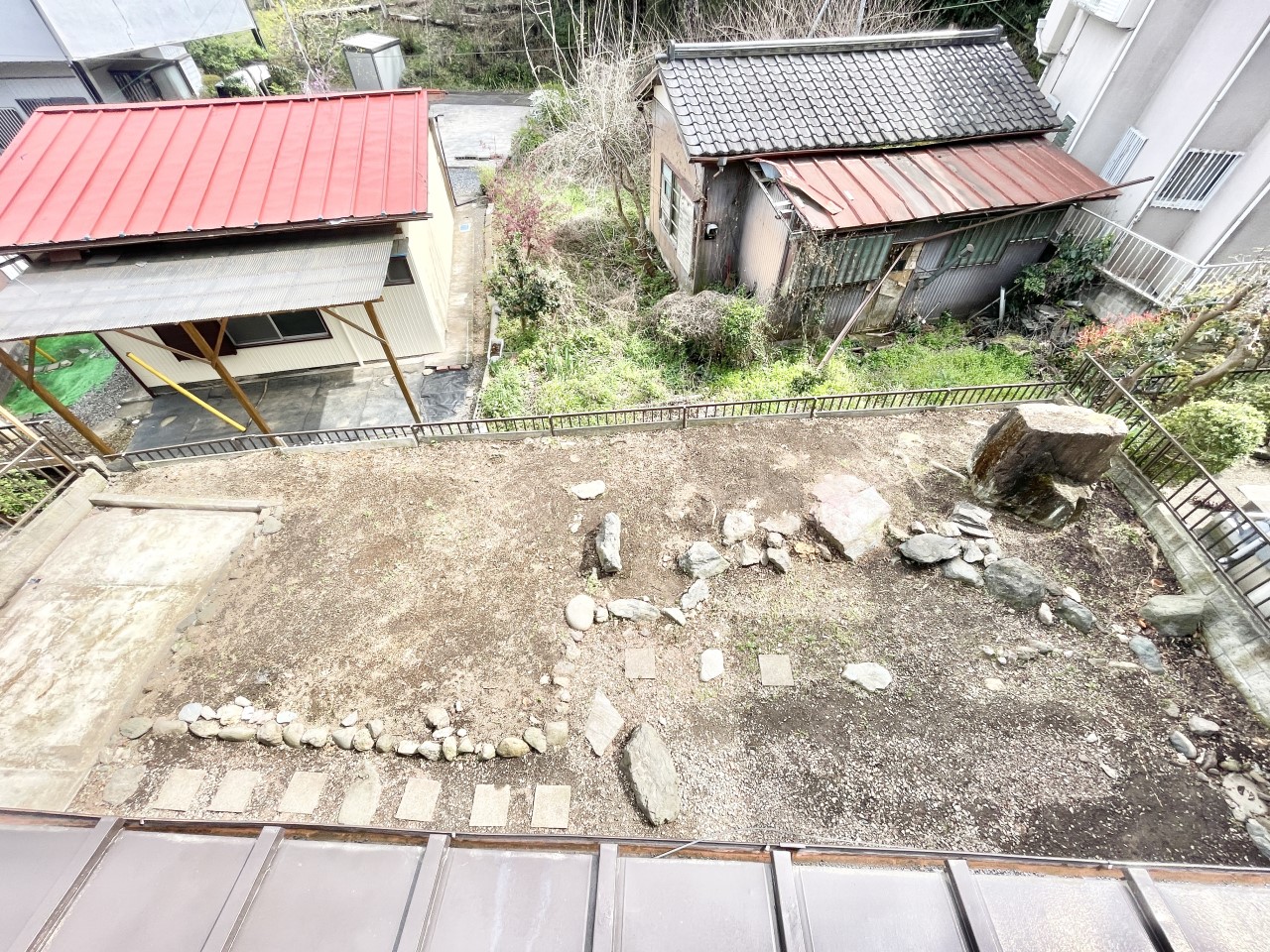 ◆お庭（リフォーム中）｜リフォーム中でもご案内可能です。植栽伐根いたしました。