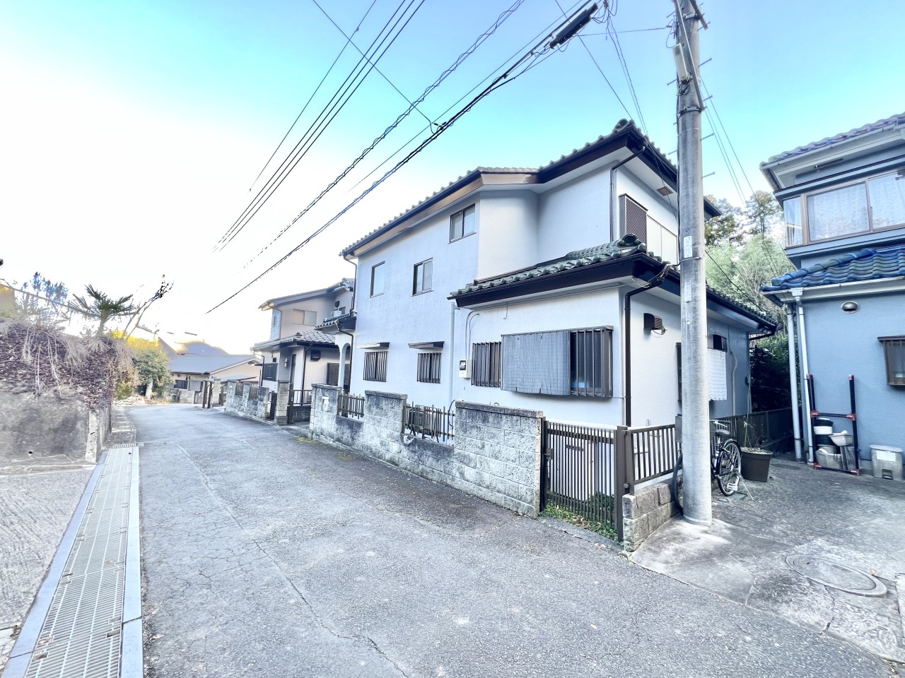 ◆外観｜閑静な住宅地に立地しています！コンビニ至近の為、気軽に買い物に行けます！