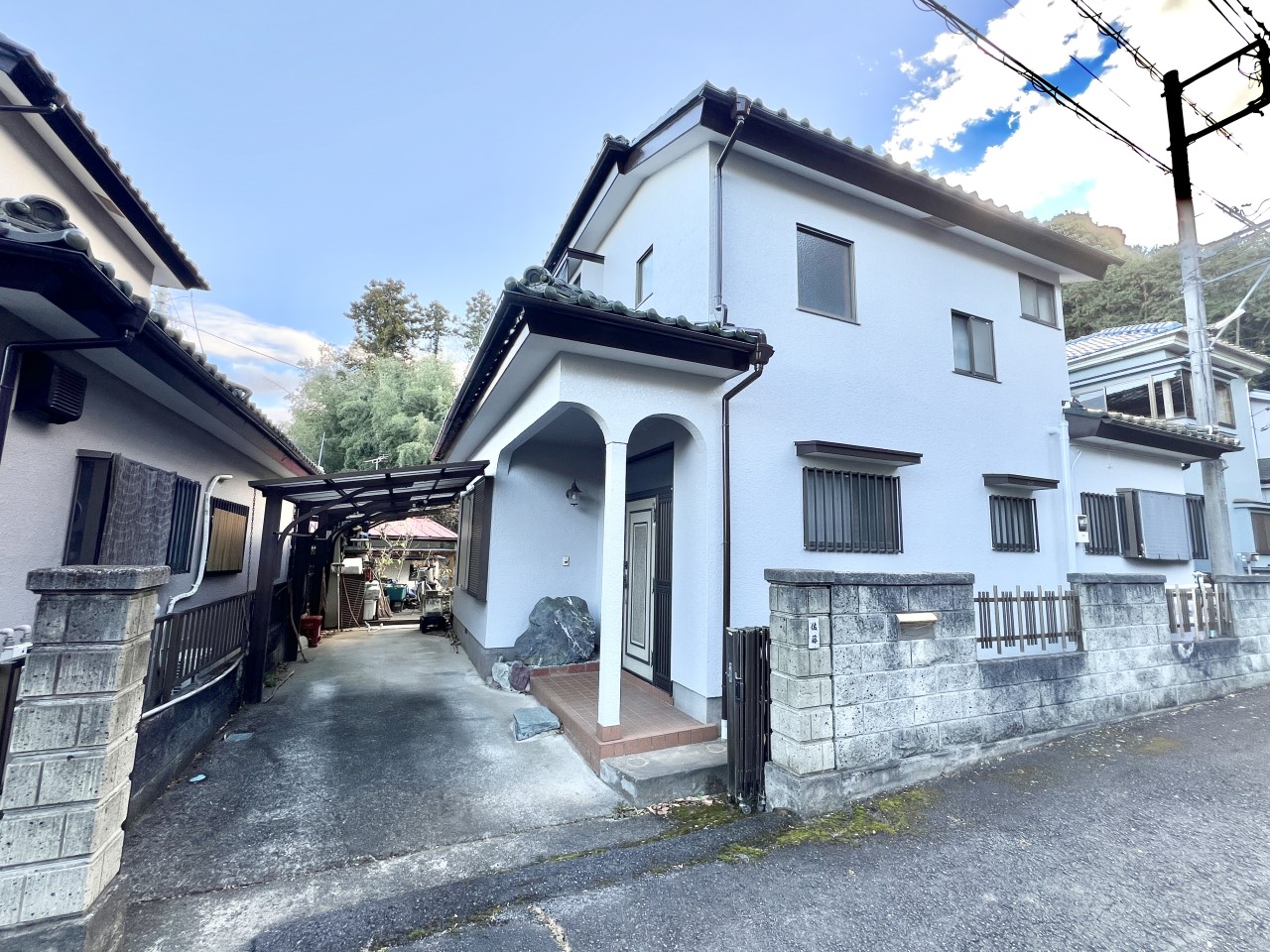 ◆外観（リフォーム前）｜騒音が少なく、落ち着いた環境で閑静な住宅街です。