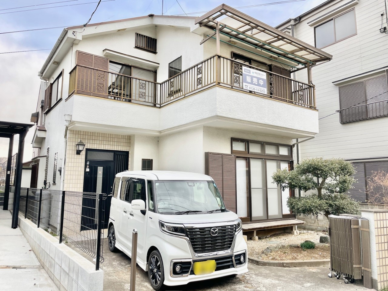 ◆外観｜白い外観が光を反射し、お家全体を明るく大きい印象にしてくれます♪