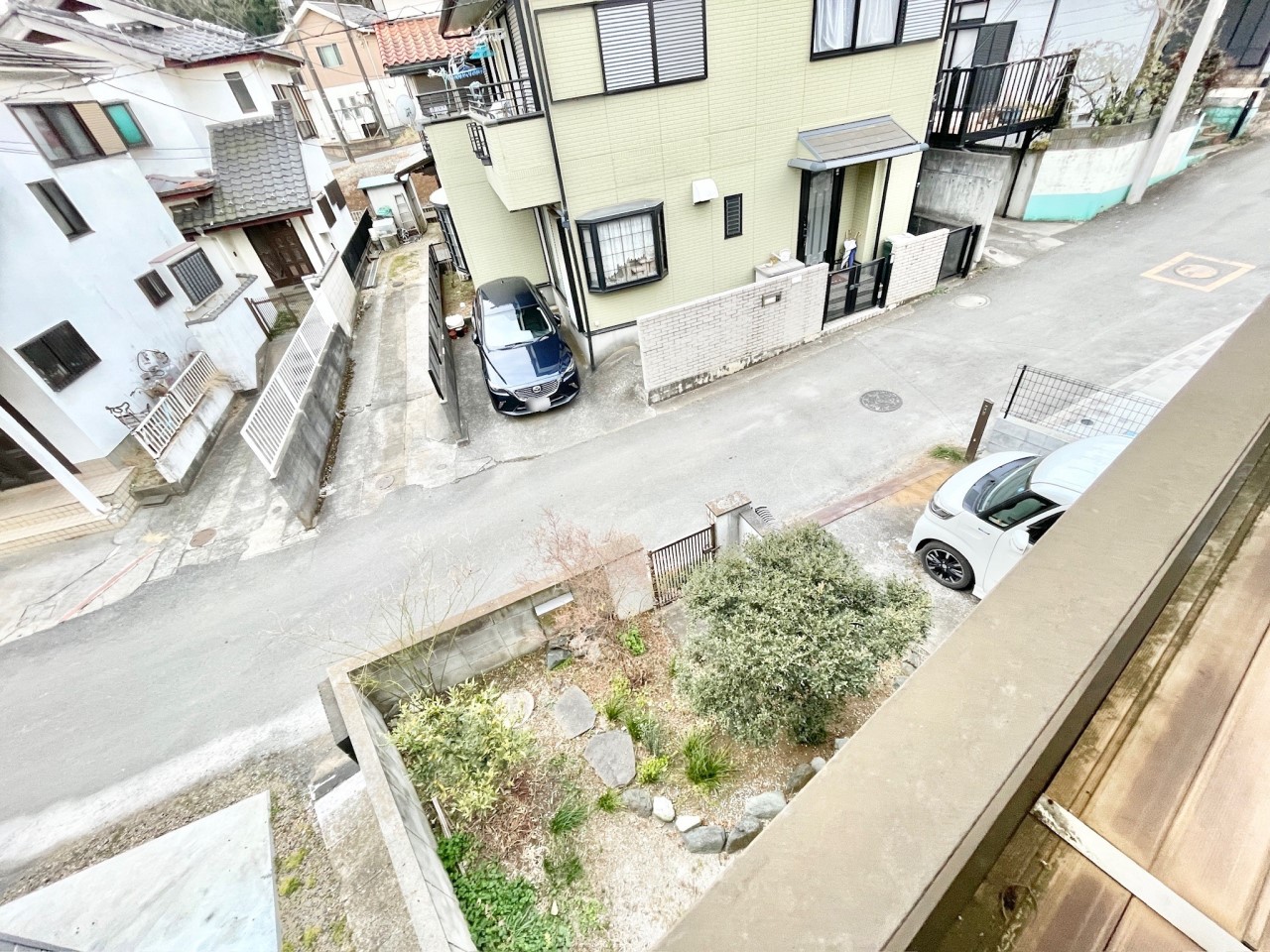 ◆お庭｜公園に行かなくても、お庭があれば「アウトドアフィットネス」を気軽に楽しめます。お子さまと一緒に、休日の朝は広いお庭でアウトドアフィットネスを一緒に楽しんでみてはいかがですか？