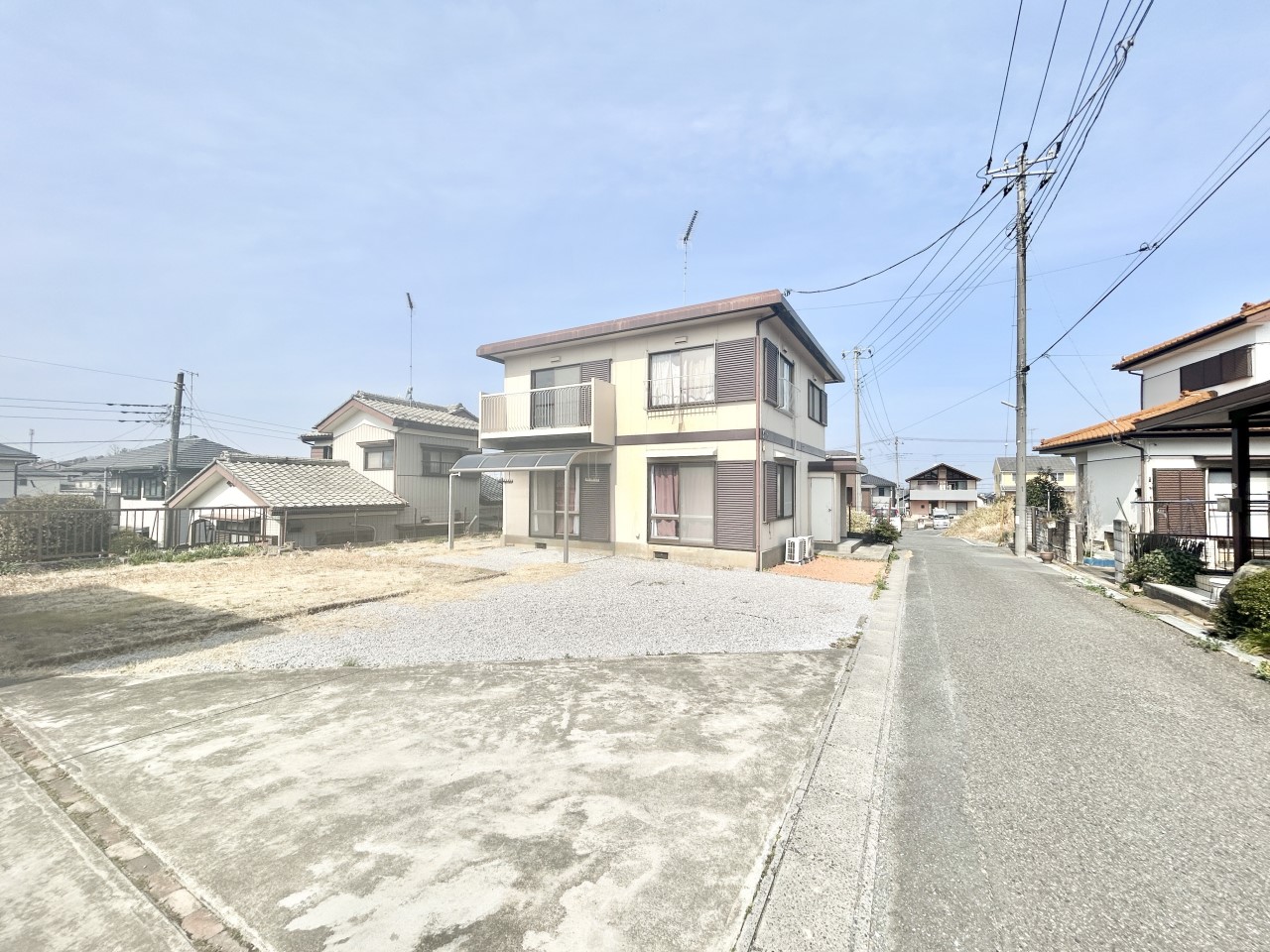 ◆外観（リフォーム中）｜リフォーム中もご案内可能です。外壁塗装を行います！