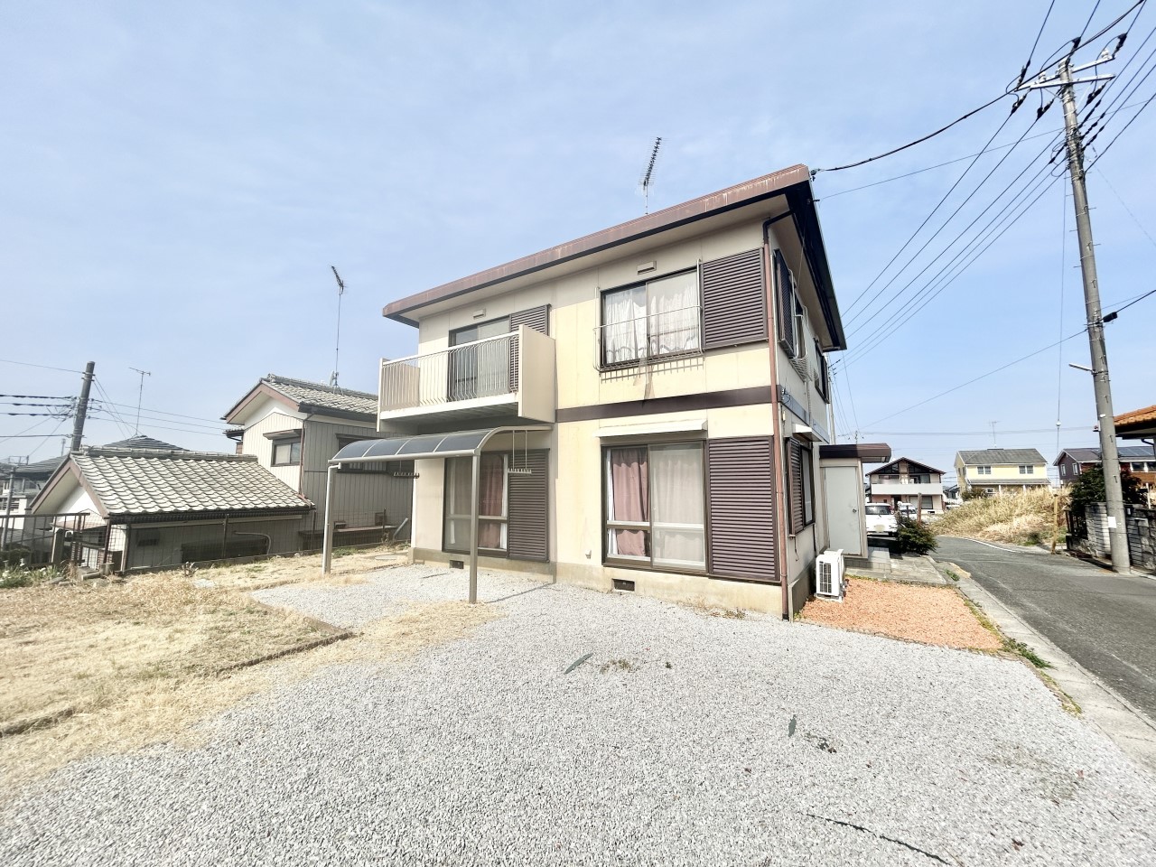 ◆外観（リフォーム中）｜リフォーム中もご案内可能です。外壁塗装を行います！