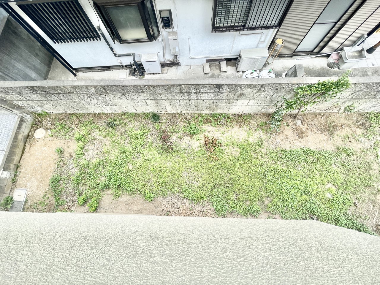 ◆お庭｜公園に行かなくても、お庭があれば「アウトドアフィットネス」を気軽に楽しめます。お子さまと一緒に、休日の朝は広いお庭でアウトドアフィットネスを一緒に楽しんでみてはいかがですか？