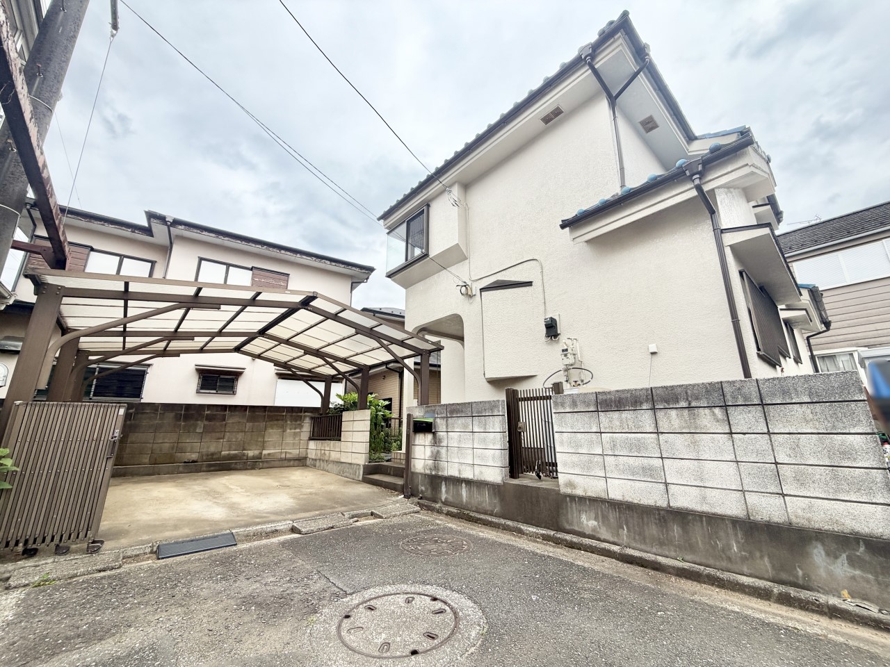 ◆外観｜車通りが少なく、騒音も少ない為、お休みも安心して出来ます♪