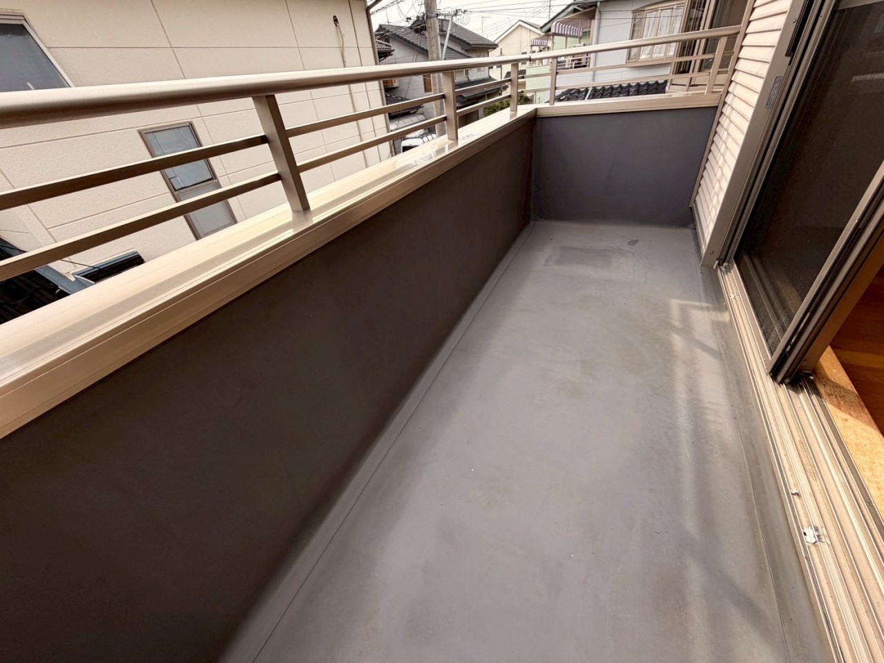 バルコニーは2か所ございます♪