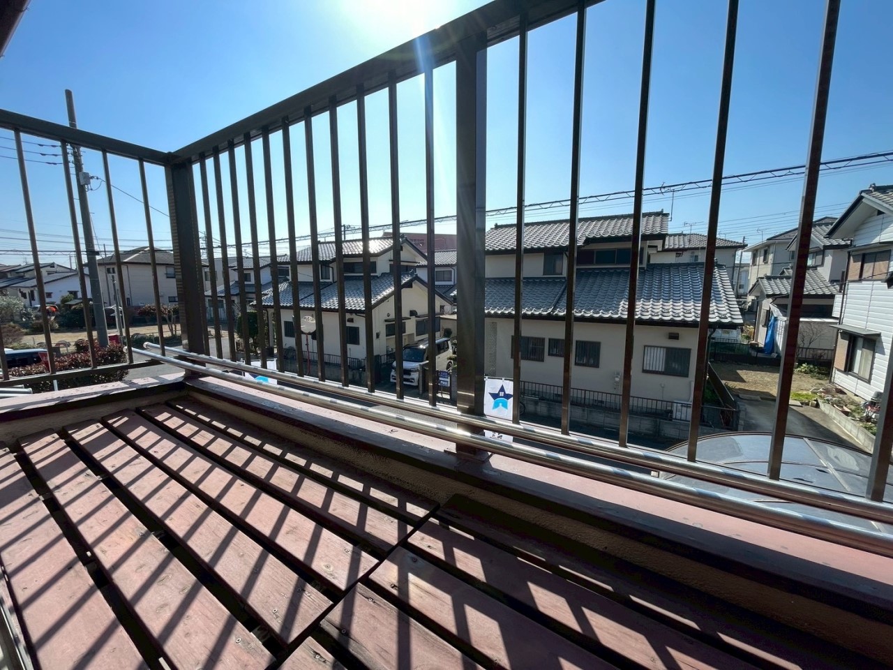 日当たりの良いバルコニーは、お布団をふかふかにしてくれそうですね♪