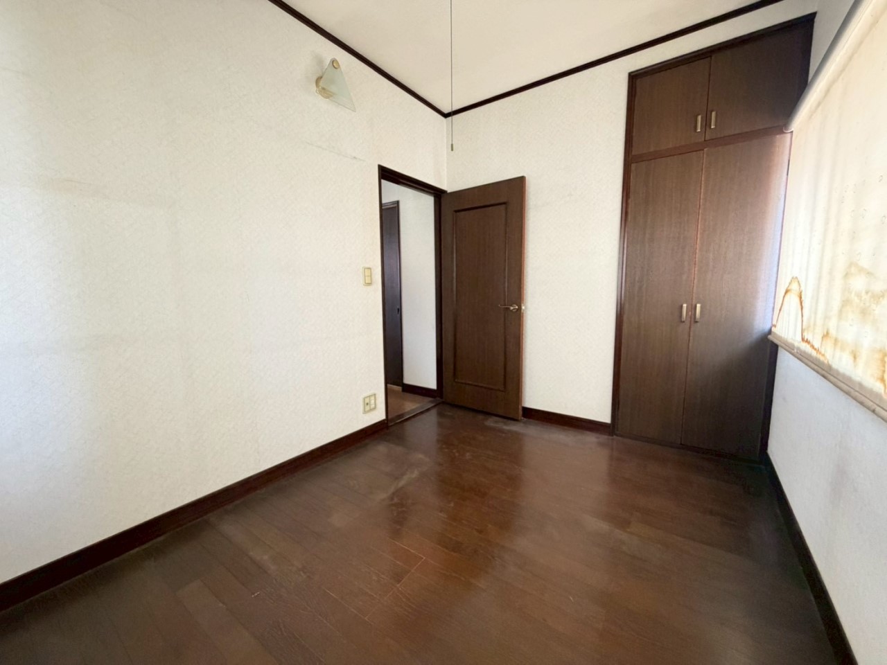 【洋室】3.5帖なので、納戸としても利用可能です♪